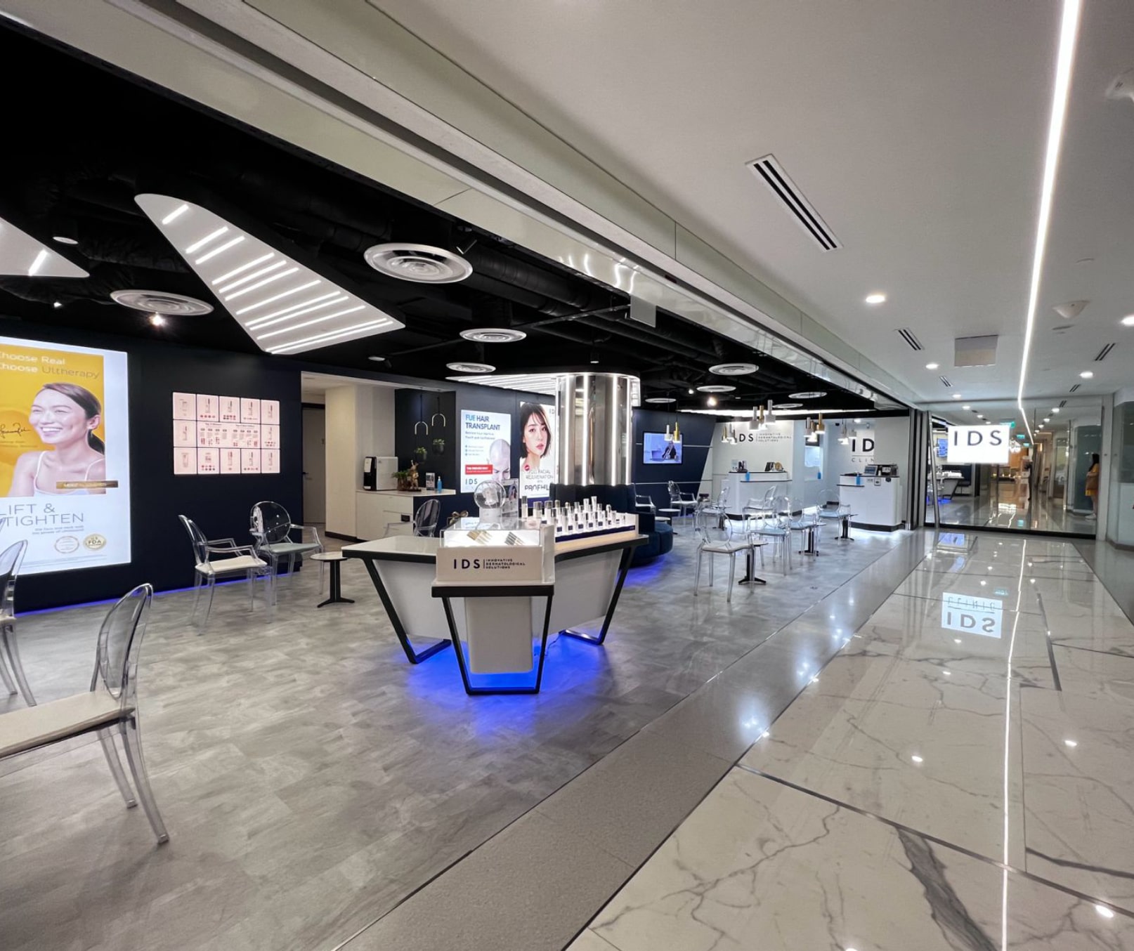 Interior photo of IDS Clinic reception or waiting area